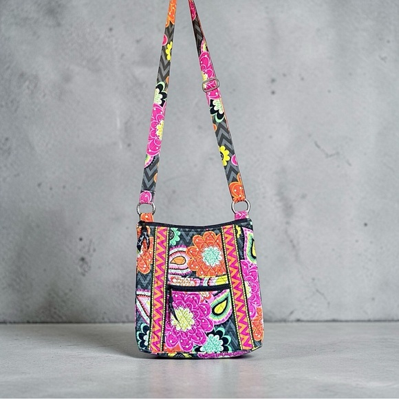 Vera Bradley Handbags - Vera Bradley Ziggy Zinnia Crossbody Purse Pink Orange Floral Chevron Retired